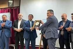 نشان نقره قدمت به بیمارستان بهارلو اهدا شد